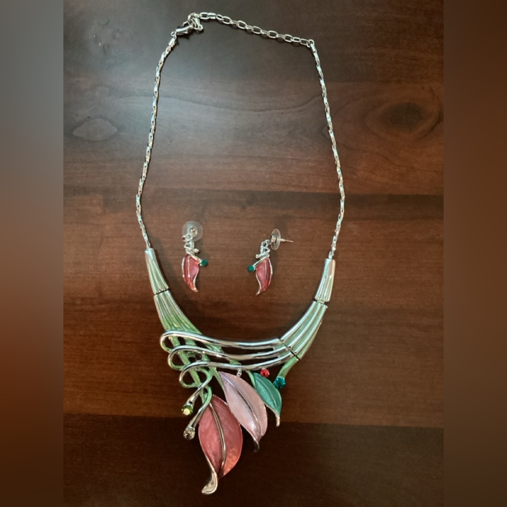 Bib Style Necklace and Earring Set
